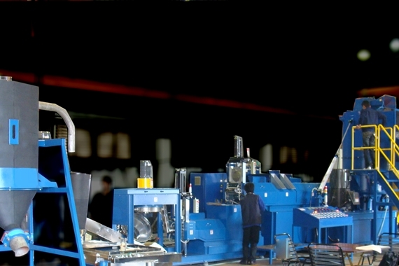 茂森商事 橡塑機械 再生粒製造機 3IN1型 全景圖片